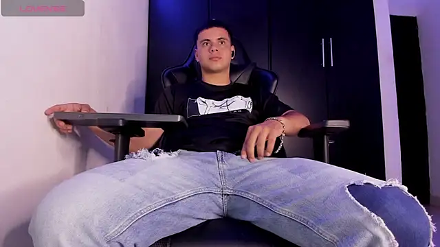 Liam_Mateo webcam