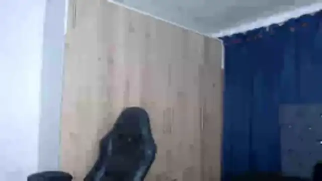 nati_muscle webcam
