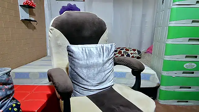 Filipina_Desire webcam