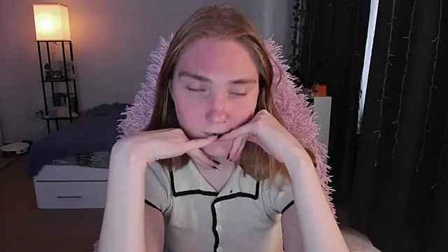 ReddHotPipper webcam