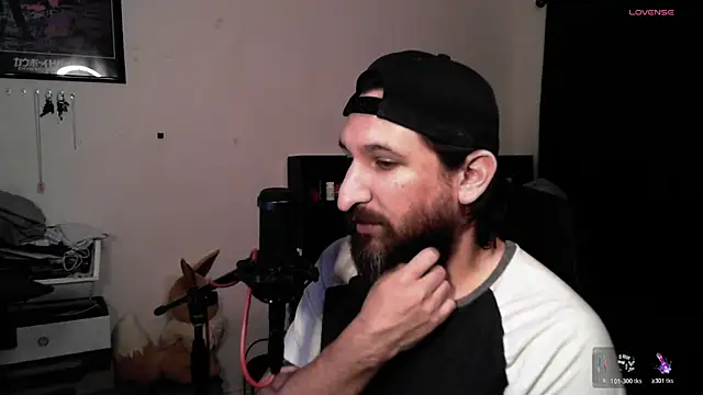 DevilPup75_ webcam