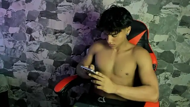 ZYZZ1312 webcam