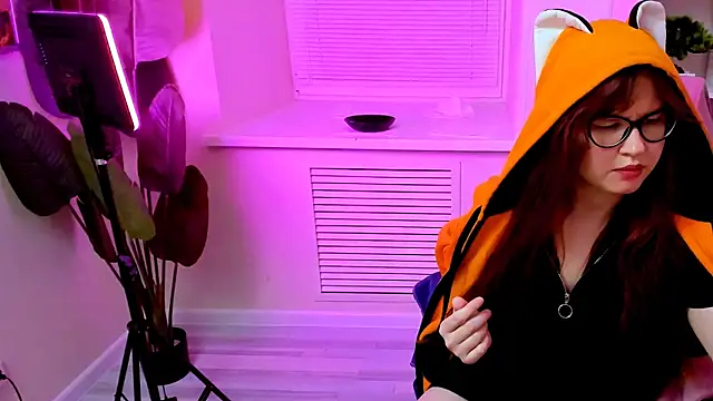 CarolGiggly webcam