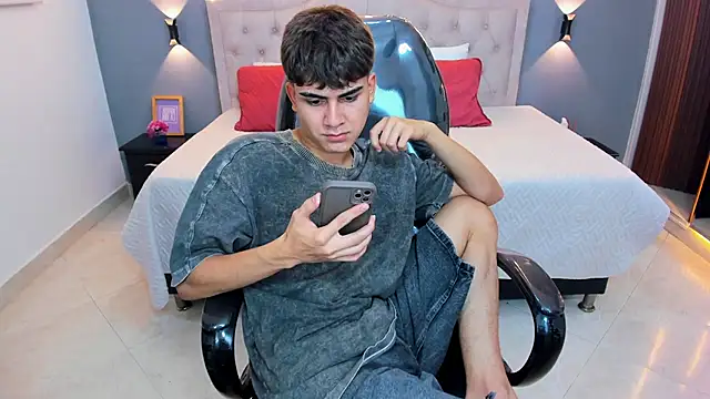 Tommy18__ webcam