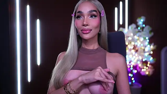 xxforyoureyesonlyxx webcam