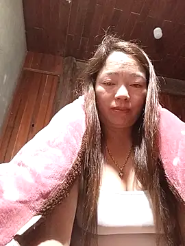 Yellow-pink webcam