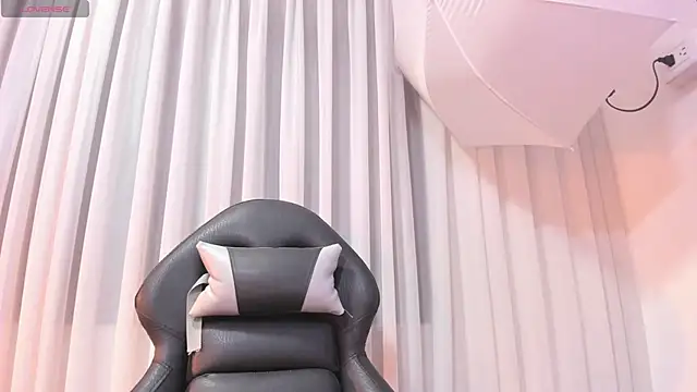 AshleyyHall webcam