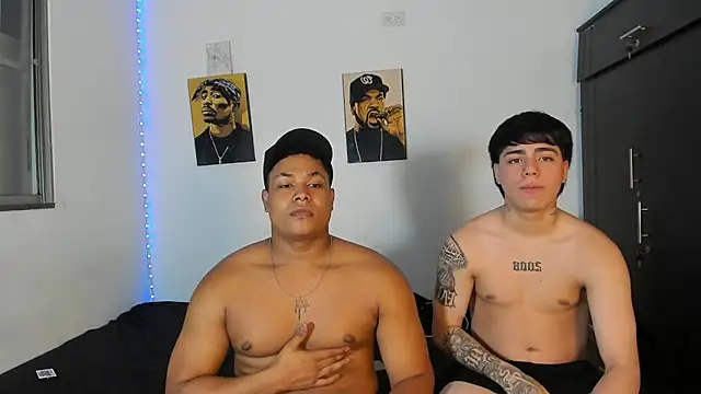 just2latins webcam