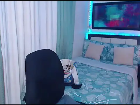 Heavenly_Treats webcam