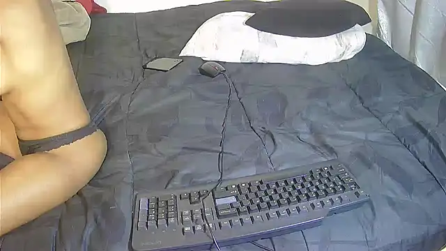 DoubleSpreadXX webcam