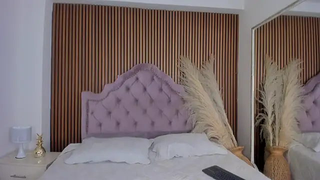AmbarBrownn_ webcam