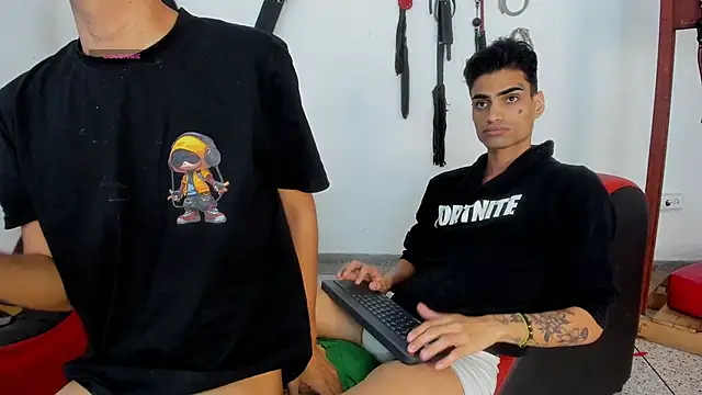 Gay_Red_Room webcam