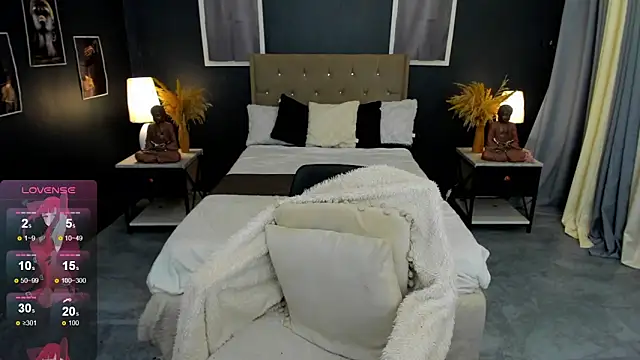 JuicyCummer webcam