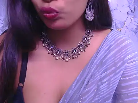 Aayesha-queen webcam