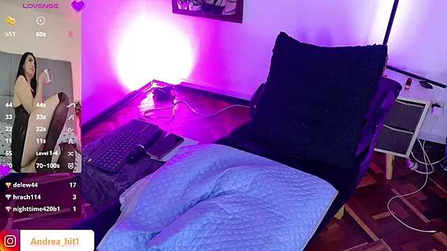Scarlet_Hiit webcam