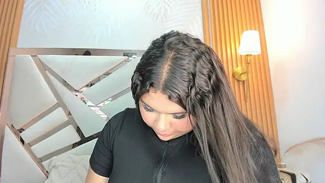 Eimy_Curvy webcam