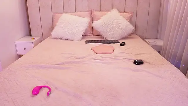 emyli_sw_ webcam
