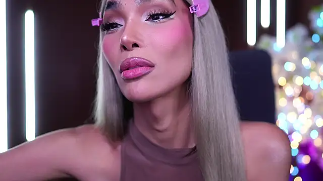 xxforyoureyesonlyxx webcam
