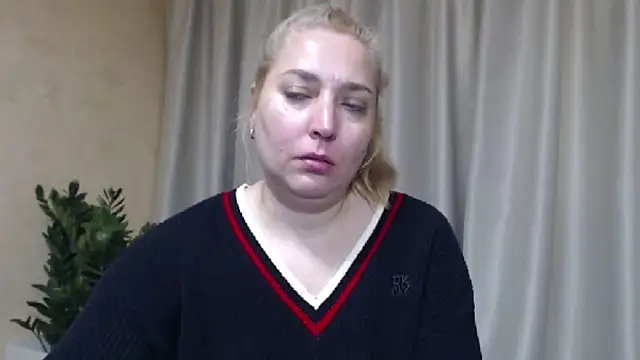 sweetpussy13 webcam