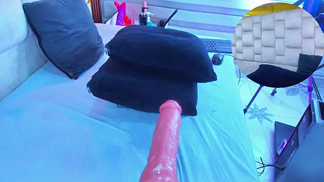 bigass_monic webcam