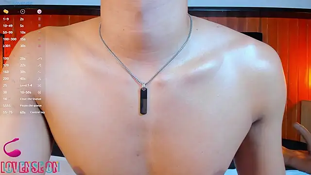 Leo_Savage_ webcam