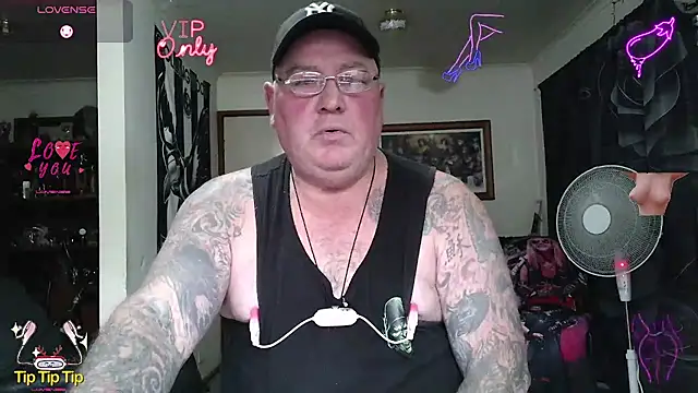 KINKYBLUEYES69 webcam
