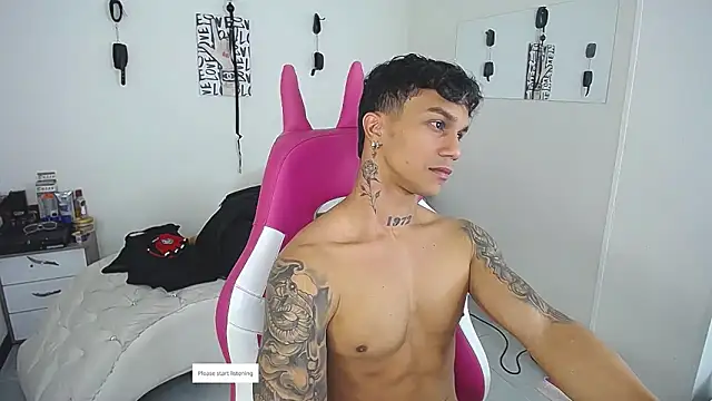 Leonard_Price webcam