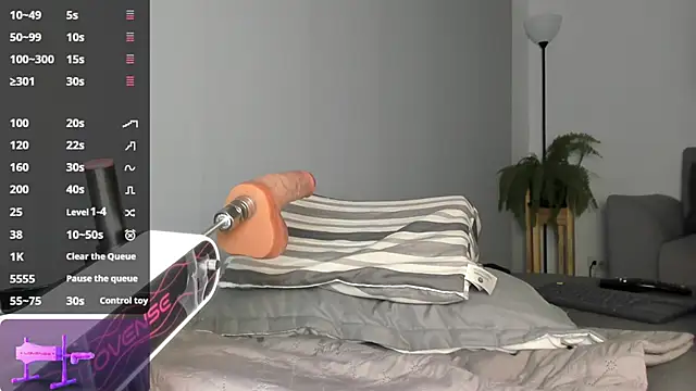 TanishaEvans webcam