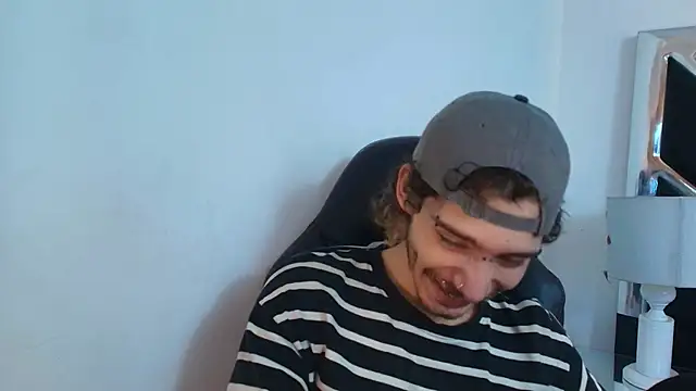 JojoBraando webcam