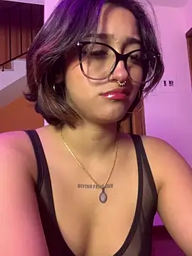 LilithMonette webcam