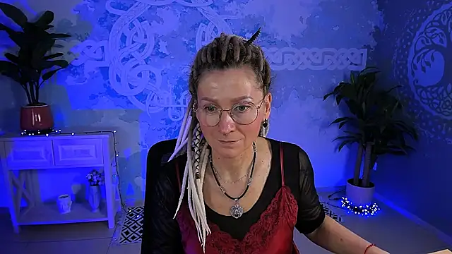 umaspace (F mature) - look at my sexy feet