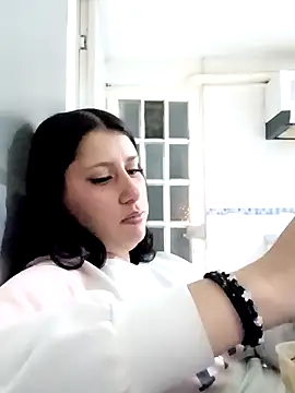 lunadamasco (F young) - Private submissive: obey whispered order