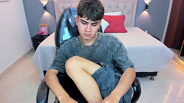 Tommy18__ webcam