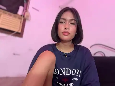 YougotLara webcam