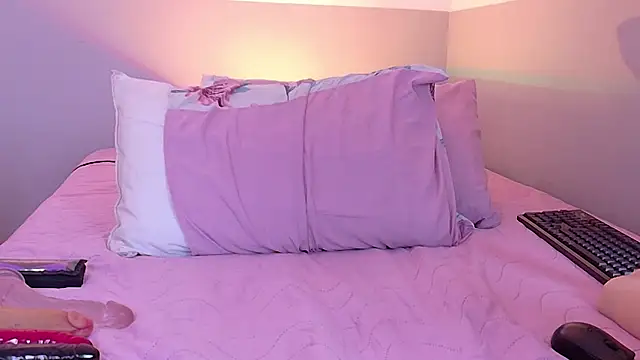 cutepetitee webcam