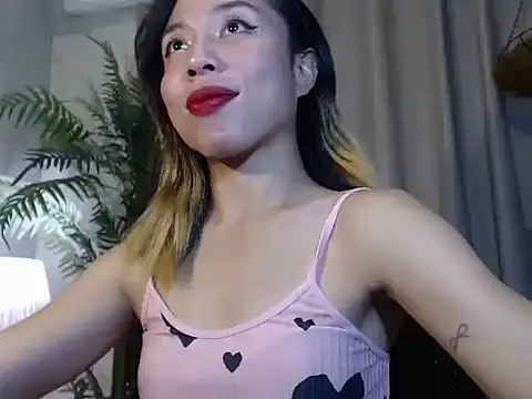 AsianTrixxx webcam