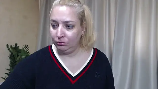 sweetpussy13 webcam