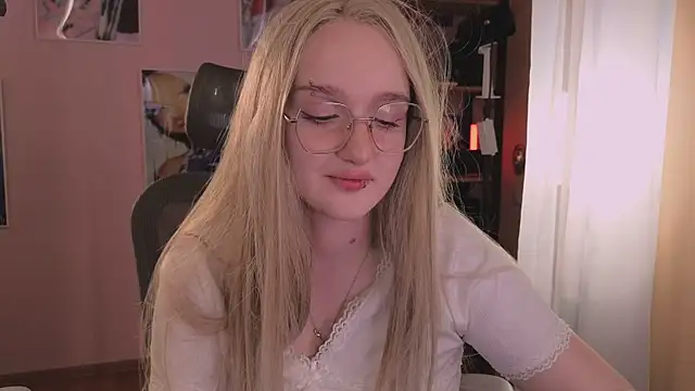 ELLIEJAY webcam