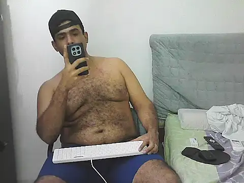 ironsidebear - IronSideBear's free webcam - UK Sex Cams