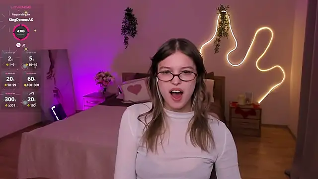 Lisa_Blossom webcam