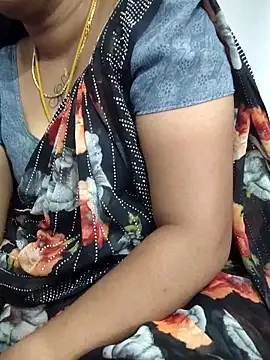 sweetqueen143 webcam