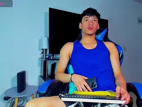 Lyam_Russo webcam