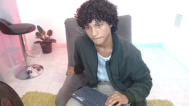 hades_derox_ webcam