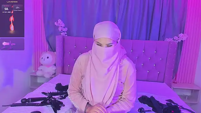 Nayla-Mouna webcam