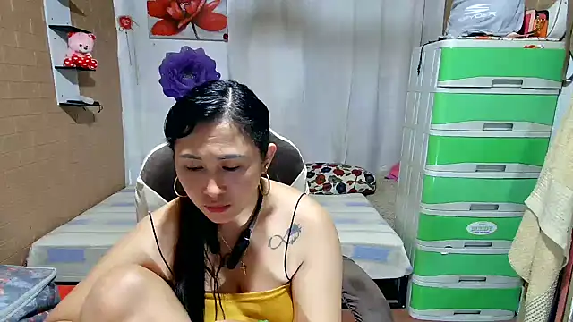 Filipina_Desire webcam