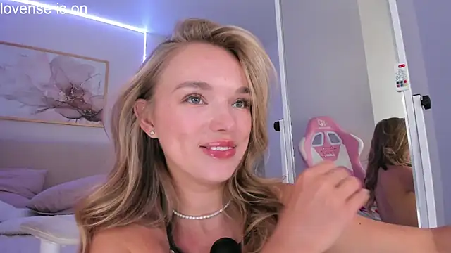 VirginChloe