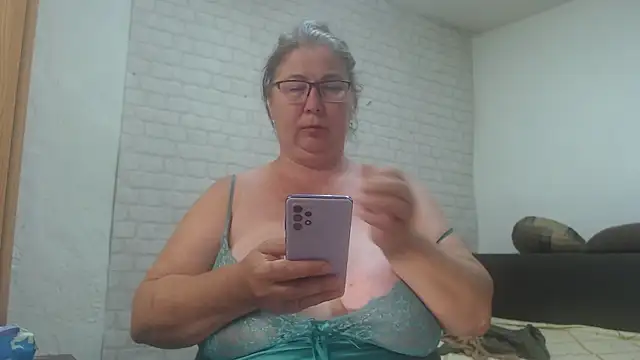 EmmaSquirt webcam