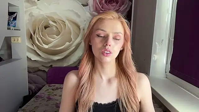scarlettrosy - ScarlettRosy's free webcam - UK Sex Cams