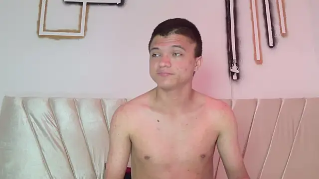 aly_n_sebas webcam