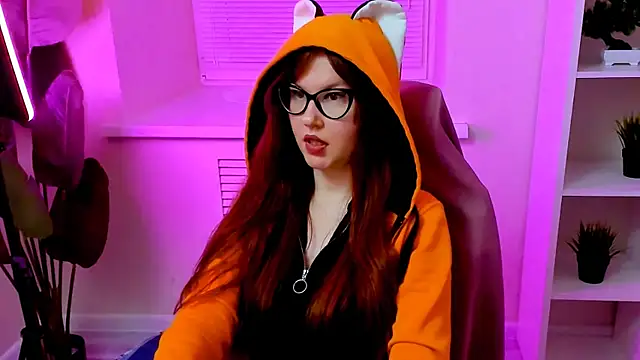 CarolGiggly webcam